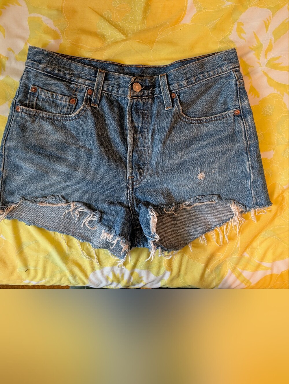 Levi's 501 Denim Shorts size 28
